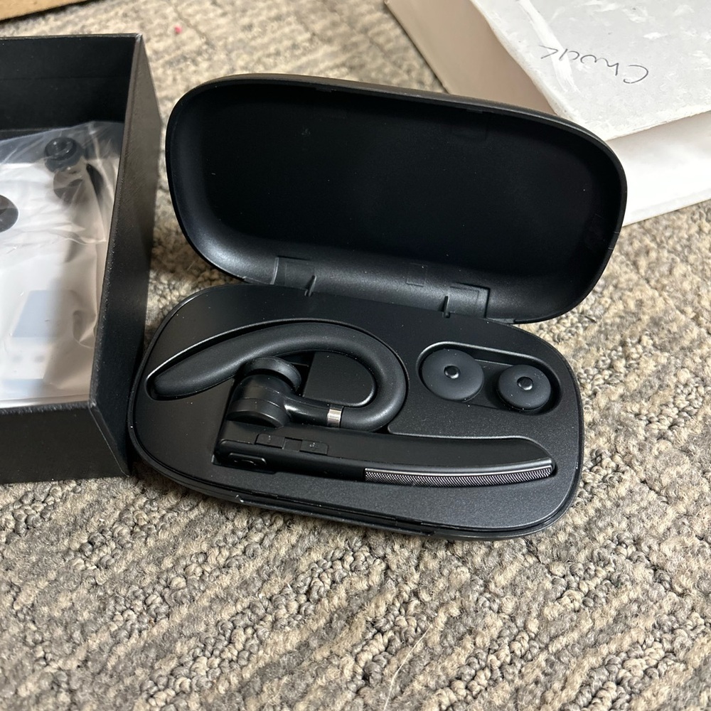 Black Wireless Bluetooth Headset